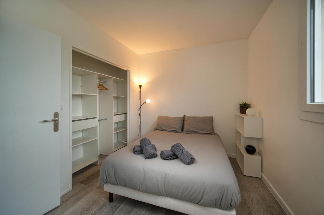 Appartement Tout Equipe Parking Balcon 2 Chambres Marseilles Exterior foto